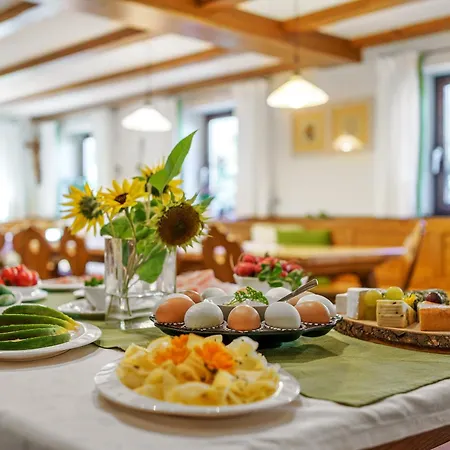 菲林霍夫奥内加特公寓 *