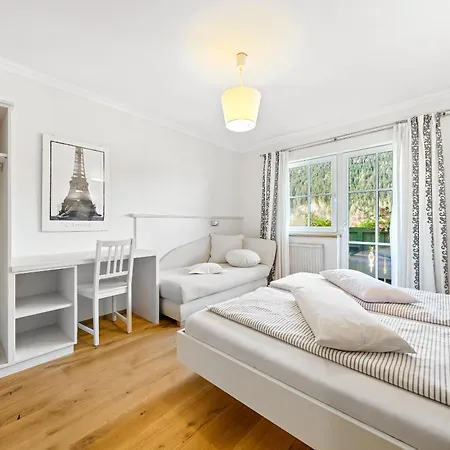 菲林霍夫奥内加特公寓 农家乐 *